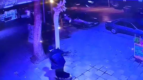 فیلم تلخ از لحظه جان دادن مرد کرمانشاهی وسط خیابان 