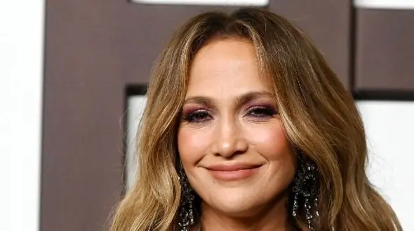 تصاویر دیدنی از «جنیفر لوپز» در 23 سالگی