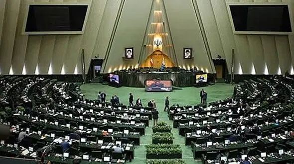 خبر جدید از طرح صیانت از حقوق کاربران مجازی / مجلس عقب نشینی کرد ؟