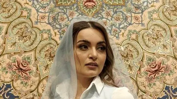 بیتای سریال «آوای باران» با استایل پاییزی ترندی  15 سال بعد از سریال / خانم بازیگر چی بود چی شد؟!