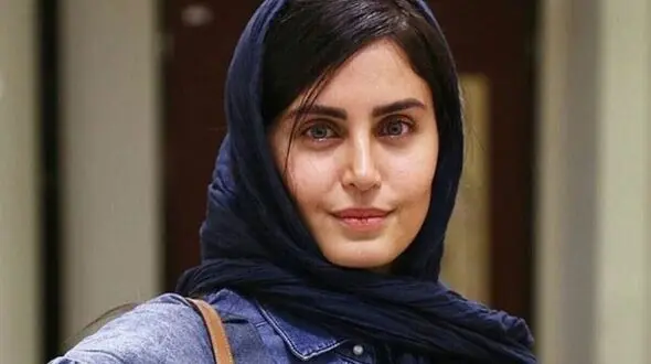 فیلم  فوق زیبای شعرخوانی عاشقانه الناز شاکردوست با چادر و مقنعه/ ای عشق از آتش اصل و نسب داری+ویدیو
