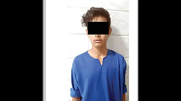 قتل های نوجوان 15 ساله مشهدی ها را شوکه کرد ! / سلفی با صحنه قتل پدر و مادربزرگ + عکس