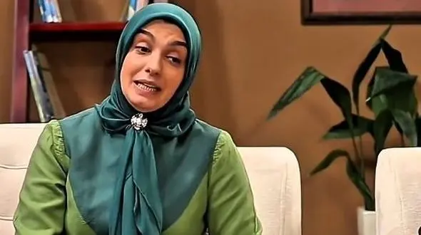 ورژن مینی سریال شوخی کردم هم منتشر شد با سکانس تاریخی مشاعره الیکا عبدالرزاقی و بهنوش بختیاری در خواستگاری مهران غفوریان / به من گفتن تو خفه شو