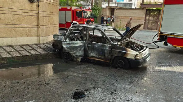 فیلم صحنه  انفجار آتشین پراید در محله قلهک تهران