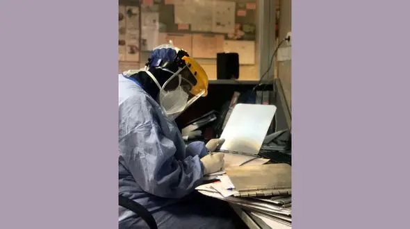 ناگفته‌های دختر دهه هفتادی از غسل دادن اجساد کرونایی+ عکس