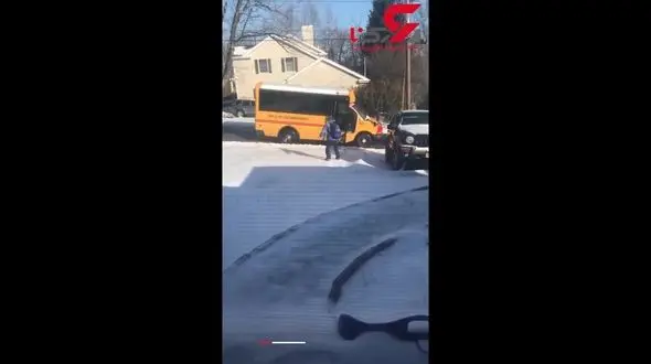 وقتی کفش اشتباه برای راه رفتن روی برف انتخاب می‌کنید!+فیلم