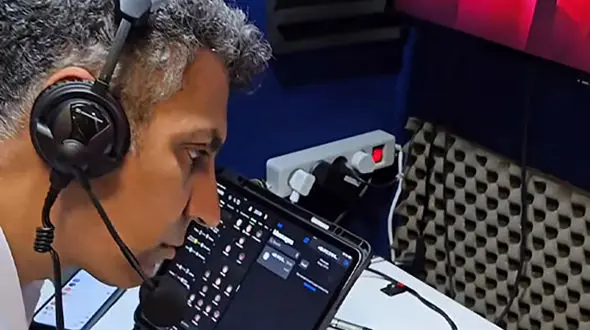 جدال بارسلونا و پاری‌‌سن‌ژرمن را با گزارش عادل فردوسی‌پور ببینید