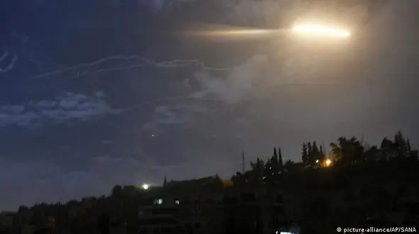 حمله اسرائیل به فرودگاه دمشق / روسیه محکوم کرد