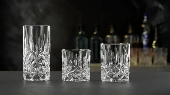 برای برق انداختن لیوان و استکان های کریستالی چه کنیم؟