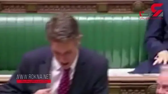 پخش صدای غیر منتظره از وزیر دفاع انگلیس هنگام سخنرانی در پارلمان حادثه خنده داری رقم زد+فیلم 