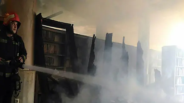 آتش سوزی در دانشگاه آزاد بابل+ عکس