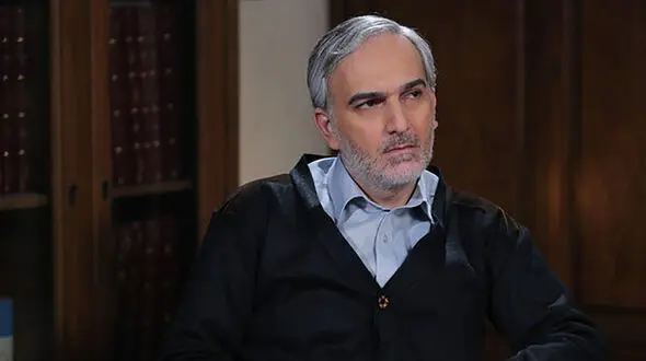 رونمایی از دختر زیبا و موطلایی بیژن بنفشه خواه، شوهر جراح خانم شیرزاد سریال ساختمان پزشکان
