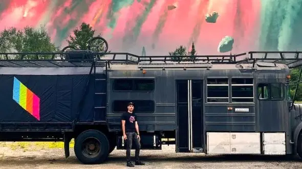 فیلم/ این خانه اتوبوسی همه امکانات را برای شرایط آخرالزمان دارد 