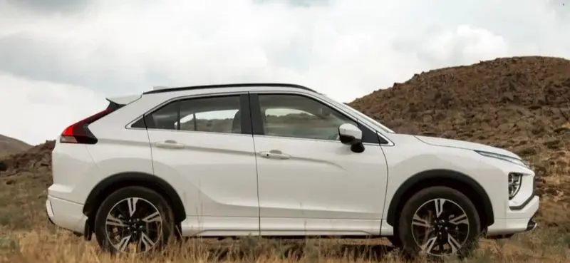 نقد و بررسی طراحی اکلیپس کراس ؛ لباسی اوانگارد بر تن میتسوبیشی