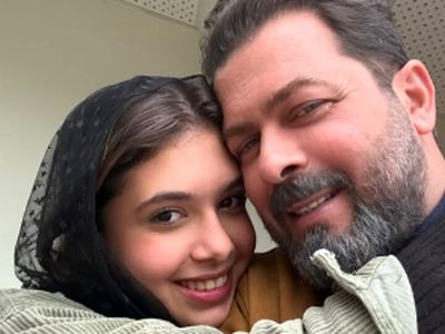 چیدمان خانه شاهانه و مجلل «پژمان بازغی»، بازیگر سریال «یزدان»/ از مبلمان مدرن و فرش اصیل ایرانی تا صندلی کلاسیک و پرده‌های اعیانی