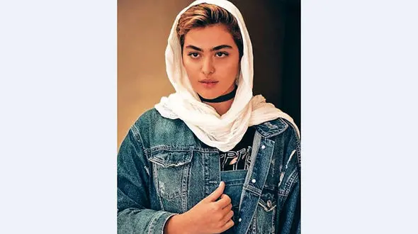 ریحانه پارسا را همین پسر عجیب بس ! + عکس ها