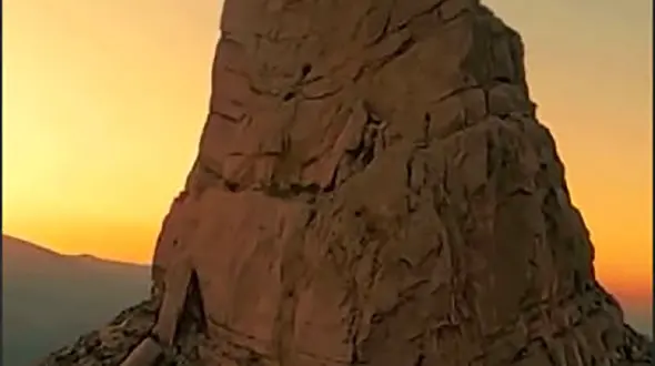 کشف کوه درمانگر در بوشهر + فیلم