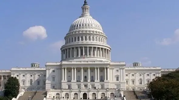 هرکس به ترامپ و پنس نزدیک شود، تست کرونا می دهد