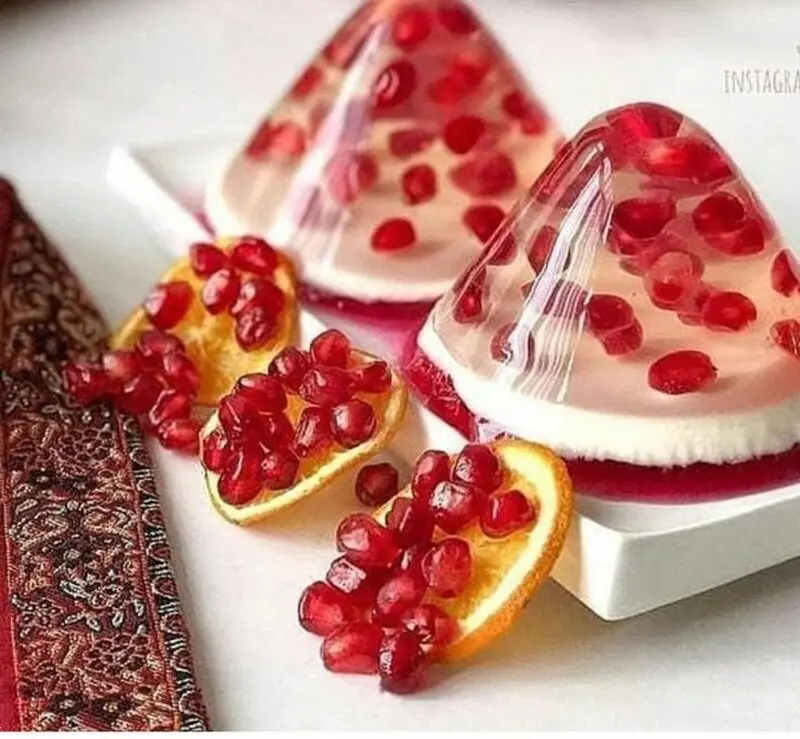 تزیین ژله شب یلدا | جدیدترین و شیکترین ایده های تزیین ژله شب یلدا ۱۴۰۴ فوق لاکچری و عروس‌پسند!