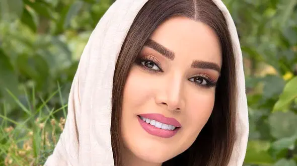 لباس های زننده متین ستوده بعد مهاجرت به انگلیس ! / خانم بازیگر طلاق گرفت و رفت !