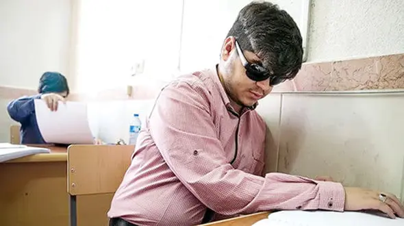 امید، مردی که نابینا است اما می خواهد معلم شود +عکس