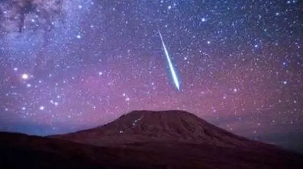 امشب منتظر  شهاب باران آسمان ایران باشید 