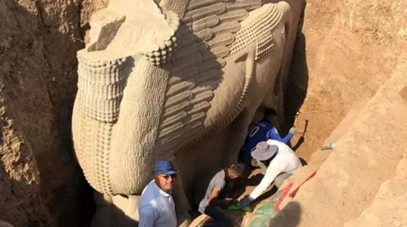 کشف یک ‎لاماسو (گاومرد بالدار) در خورساباد عراق