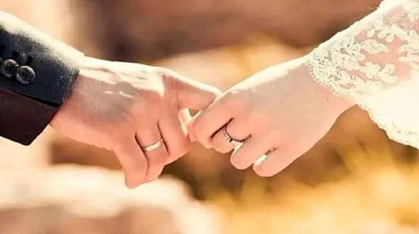 علت ازدواج خانم بازیگر با پسری 10 سال کوچکتر ! + عکس زوج جنجالی