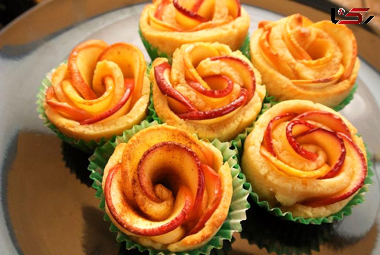 شیرینی هایی به شکل گل رز 