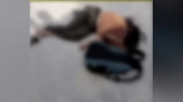 فیلم قتل هولناک زن ۳۳ ساله روبروی دادگاه / قاتل پس از تیراندازی کنار جسد نشست!