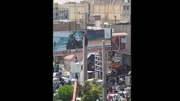 فیلم لحظه خودکشی پسر جوان در ملارد 