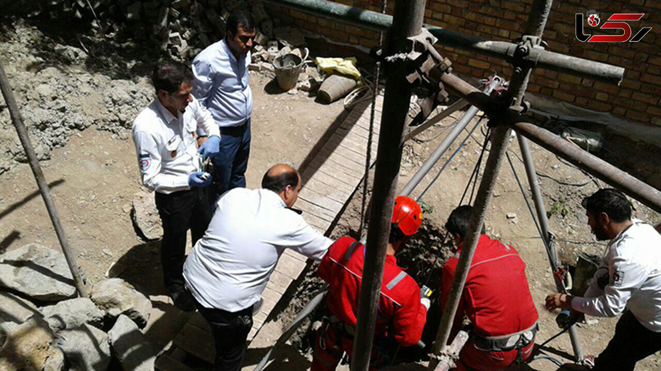 سقوط سنگ برزگ روی مقنی چاه در نیشابور
