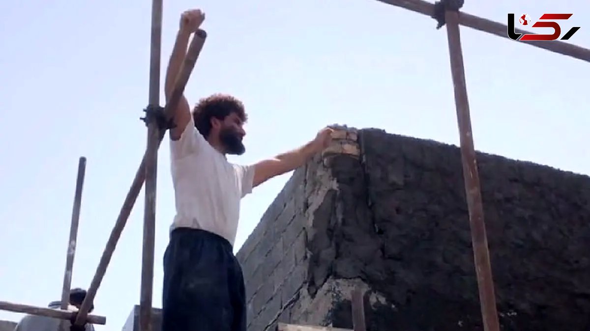 فیلم آواز شاد / بناها رو چوب بست چه رقصی میکنند / فقط اونی که با کمچه میرقصه !