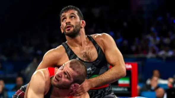 رقابت حساس حسن یزدانی و تانک روس از دید اتحادیه جهانی کشتی