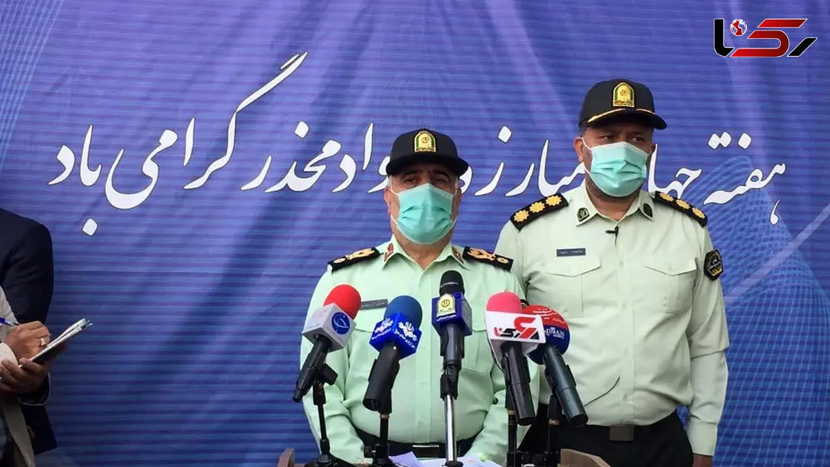 بازداشت مامور پلیس به خاطر هل دادن پیرمردها در صف واکسن / عذرخواهی سردار رحیمی+ فیلم