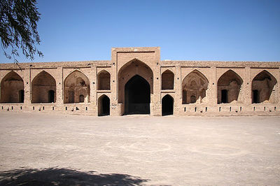 آزادسازی حریم کاروانسرای شاه‌عباسی و تثبیت مالکیت تپه چال‌خندق در سمنان