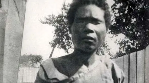 این زن زامبی زنده از قبر بیرون آمد+عکس