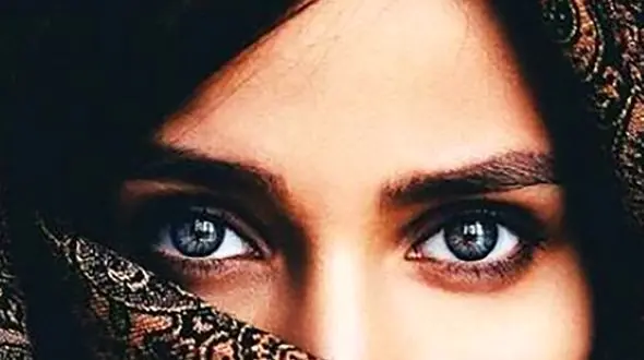 این خانم بازیگر فوق جذاب یک تنه کل کشور را پولدار کرد / او کیست!