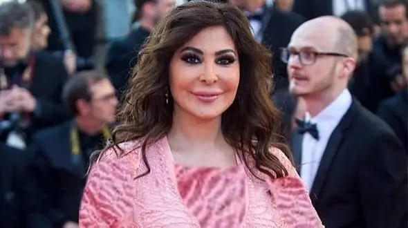 تحقیر خواننده معروف عرب روی فرش قرمز جشنواره کن