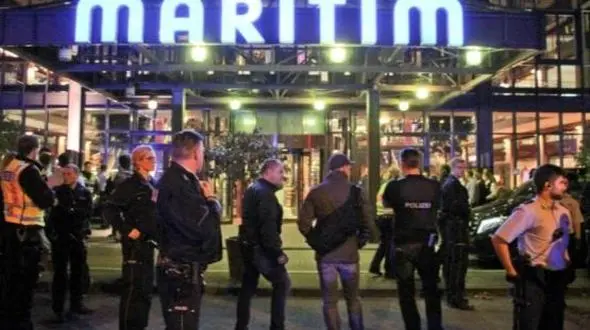 29 زخمی و 18 بازداشت در کنسرت خواننده ایرانی مقیم لس آنجلس! +تصاویر