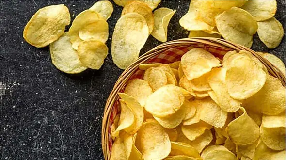 کودکان وطن حق چیپس و پفک خوردن هم ندارند؟