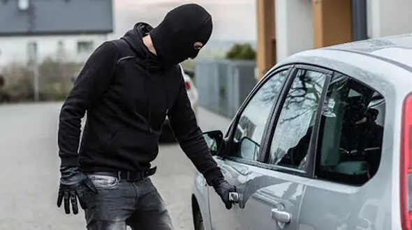 دستگیری سارق خودرو در زنجان