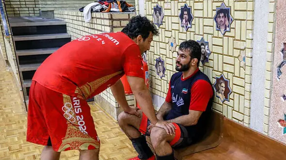واکنش درستکار به صحنه جنجالی کشتی یزدانی و تیلور/ متاسفم برای این داوری!