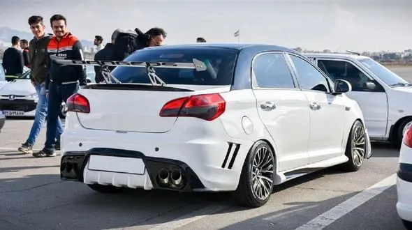 برپایی همایش کشوری خودرویی در بوستان بزرگ ولایت