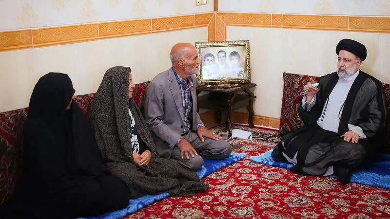 سفر رییس جمهور به همدان - سی امین سفر استانی به همدان وارد شد و با اقشار مختلف مردم و مسئولان دیدار کرد