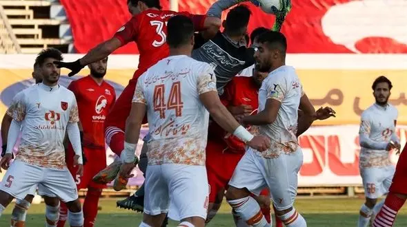 شکست تراکتور در خانه/ گل ‌به ‌خودی علیه پاکو خمز!