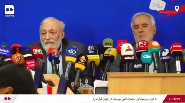 جواد لاریجانی از توانایی ایران برای ساخت بمب اتم پرده برداشت