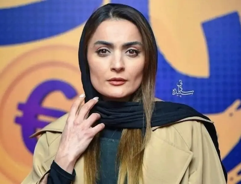 السا فیروز آذر