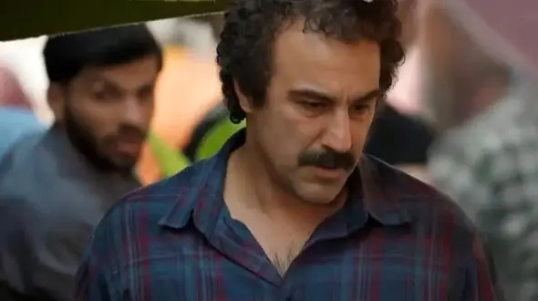 عکس سفر در زمان / «نقی، ارسطو و ارشاد» سریال پایتخت 7 روی دیوار چین / سال 94