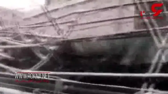 سقوط داربست ساختمانی در تهران به دلیل سنگینی برف + فیلم 